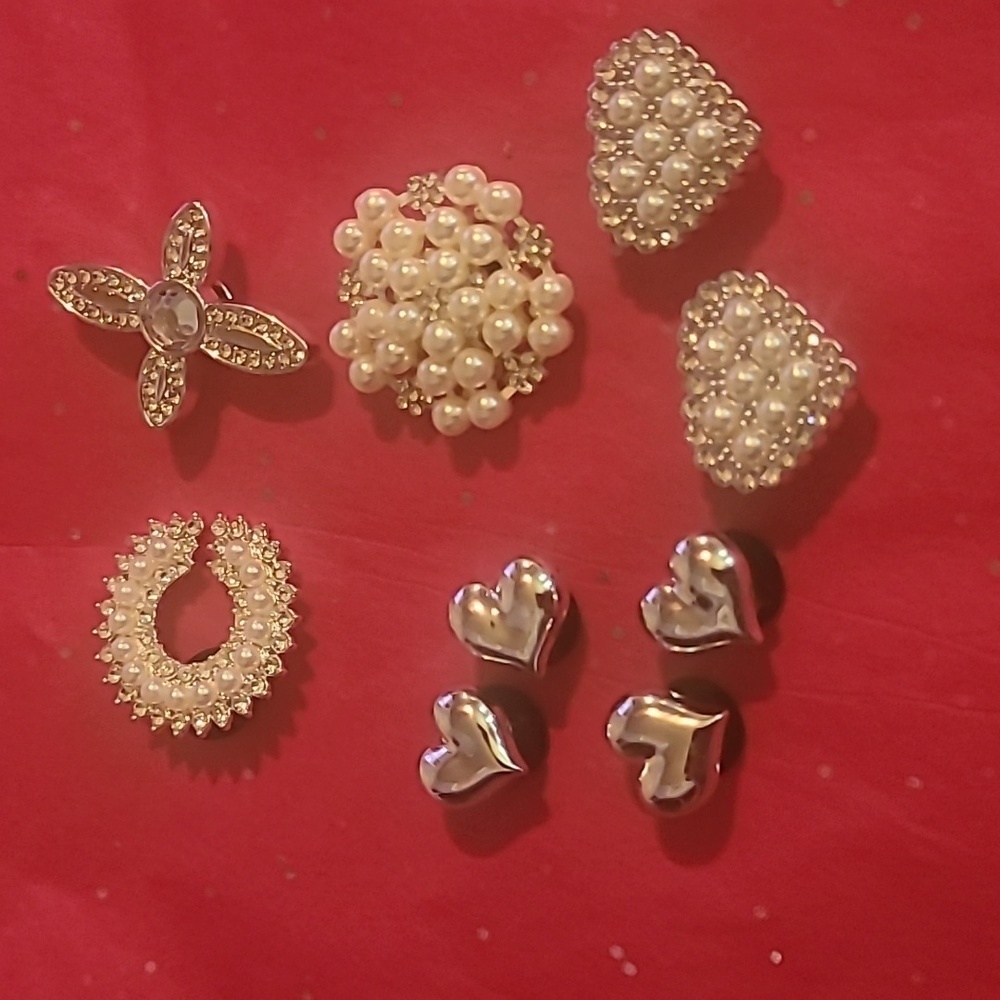 Jibbitz silver & pearls shoe charms 9 qty